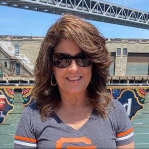 Meet your Posher, Lori